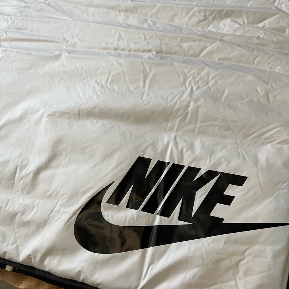 Men's Nike Therma-FIT Legacy Reversible Hooded Jacket - Picture 14 of 15